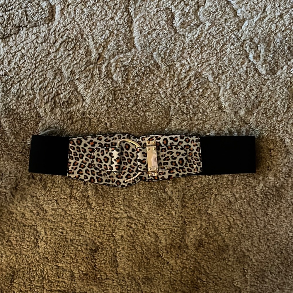 Leopard print 1980s belt